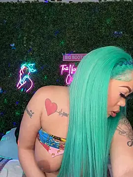 RenaThickAss élő XXX-chatje