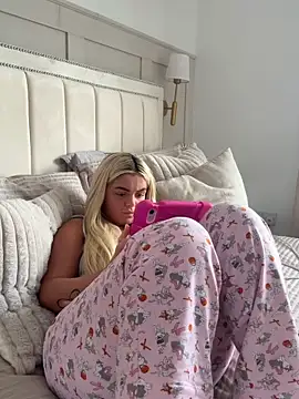 Онлайн чат XXX Irish_BarbieMilfx