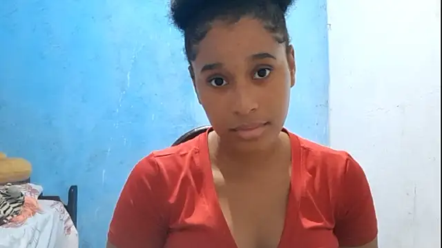 XXX chat uživo modela MadelynStamant