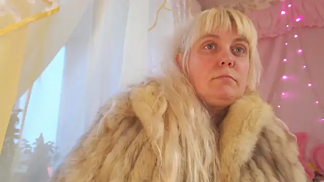 Онлайн чат XXX SunnySylvia