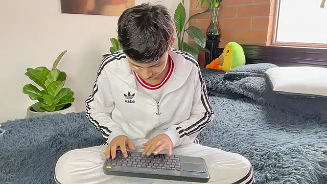 Andy_Belier23: απευθείας συνομιλία ΧΧΧ