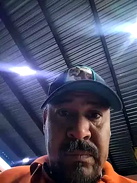 Alaver2587 Show in webcam