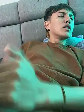 Chat +18 de NaytonFreeman ao vivo