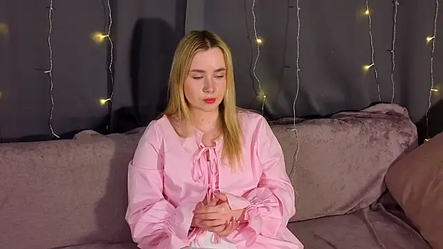 IvetteLabore Live XXX-chat