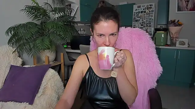 ChristinaGlory Chat XXX in diretta