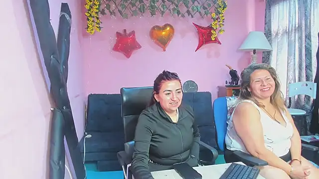 XXX chat uživo modela lesbiancuple