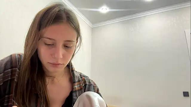 SofiaBlumerのライブXXXチャット