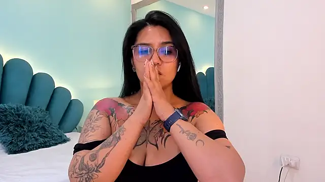XXX chat uživo modela sharlott18