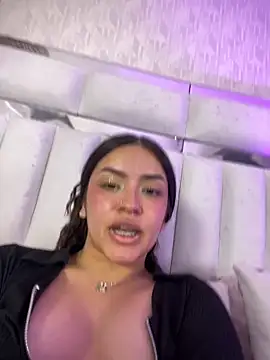 im_miadollのライブXXXチャット