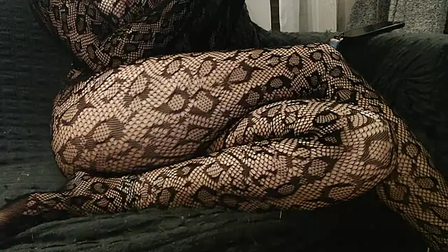 Sihirli_Serra লাইভ XXX চ্যাট