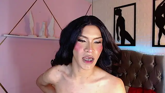 agatha_rodriguez: διαδικτυακό σόου στην κάμερα