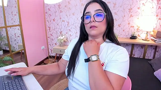 Chat XXX en directo de taylor_bennet