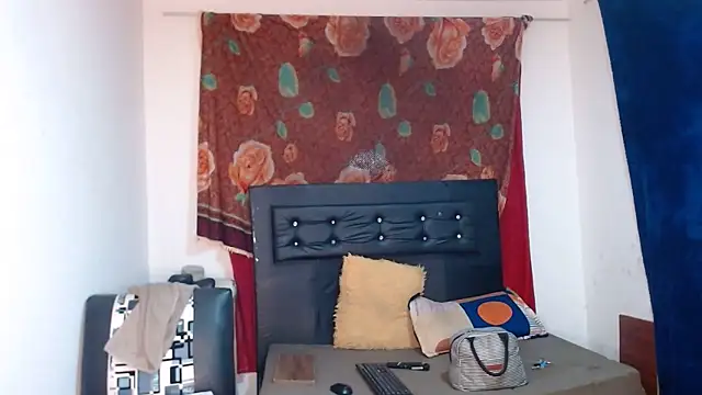 hardrock982: онлайн-секс-чат