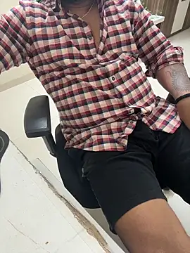 دردشة FlirtyxBoy الجنسية المباشرة