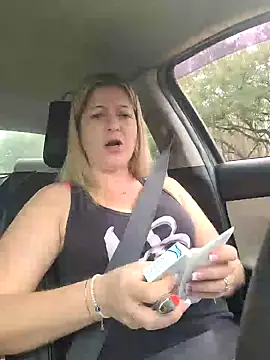 NikkiBlisss: онлайн-секс-чат