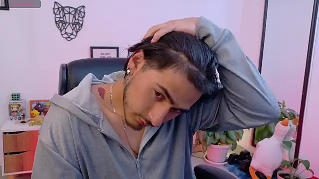 Chat XXX ao vivo de Elian_savoy