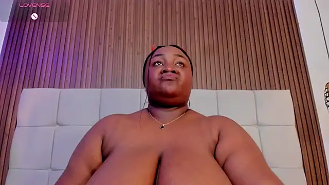 Chatroom XXX en direct de Saravy_Blandon