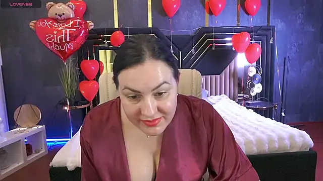 VelvetLuck Adlı Modelin Canlı XXX Sohbeti