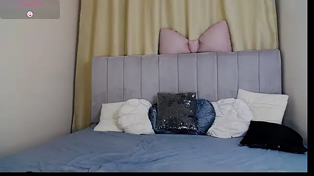 Chat XXX en directo de Erikka__