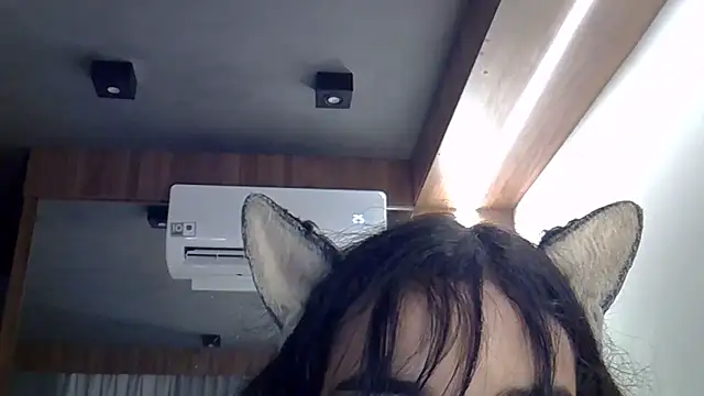 SkinnyKitten: онлайн-секс-чат