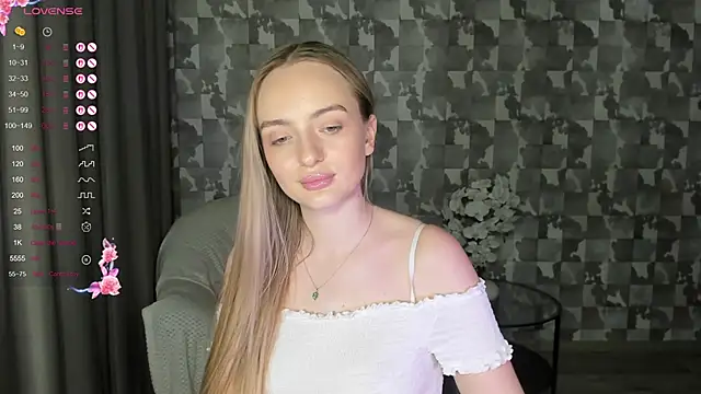 A_delina Chat XXX in diretta