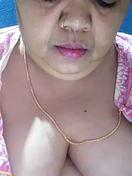 tamilthanushri Chat XXX live