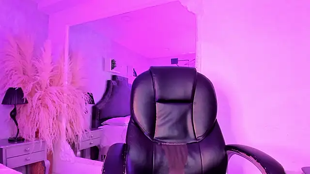 CarolineFyre Chat XXX live