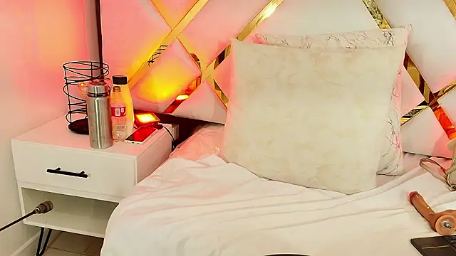 Violet_Tender_ Chat XXX live