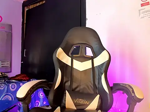 Chat XXX ao vivo de Ciara_HotTs