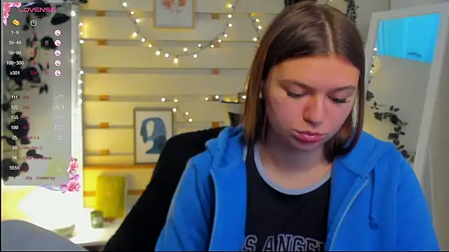 Josephine_Kiss Live XXX-Chat