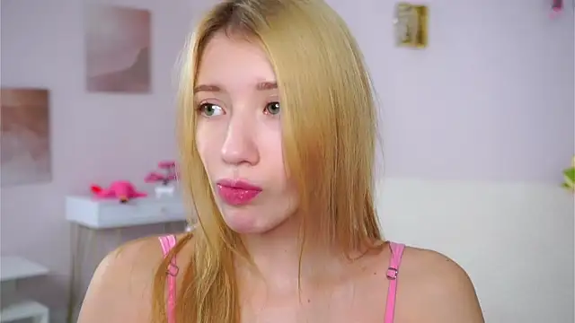 Chat +18 de SunnivaCovil ao vivo