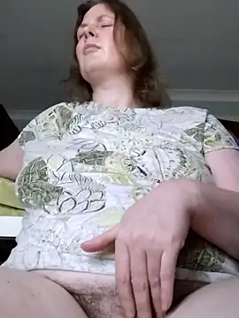 xxSexyBushLinnxx Adlı Modelin Canlı XXX Sohbeti