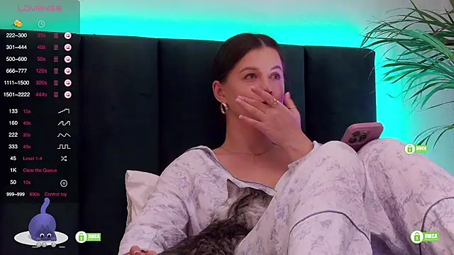 Minelliss Chat XXX live