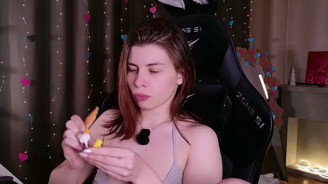 Chat +18 de inside_tori ao vivo