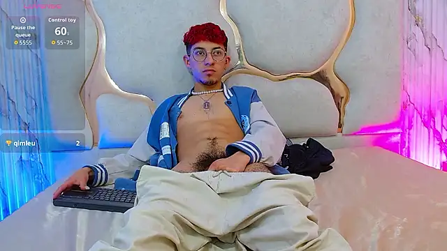 Онлайн чат XXX Axel_tay