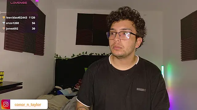 Chat +18 de Conor_Taylor ao vivo