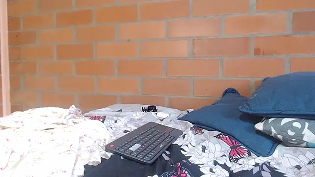 Montserrat_Jayn Live XXX chat