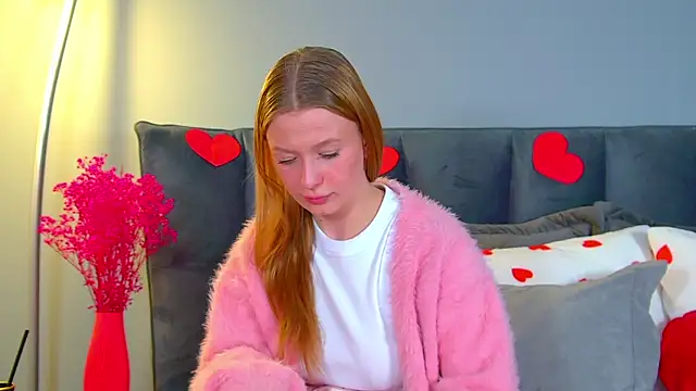 دردشة BeatriceBinoche الجنسية المباشرة