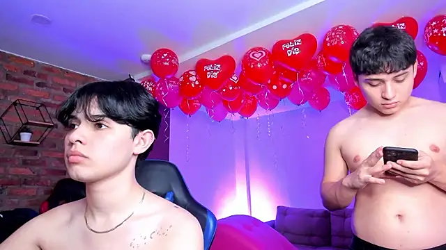 HotThreesoome Pertunjukan Webcam