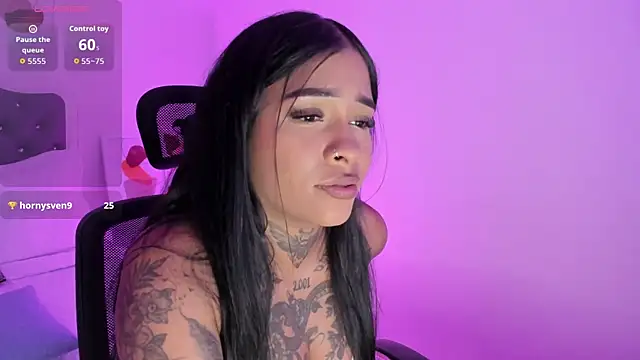 Chat +18 de Aisha_Haddad ao vivo