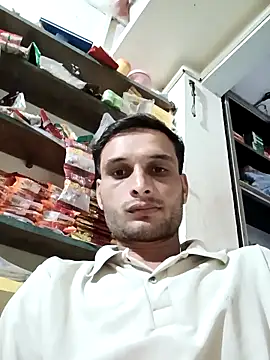 Beinghorny83 Webcam Show