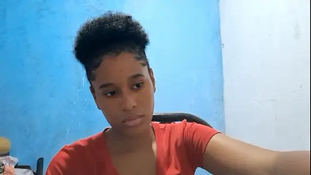 Chat XXX en directo de MadelynStamant