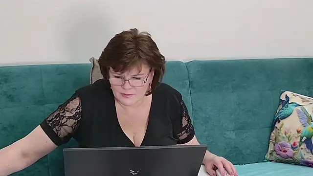 Sandra_Sunrise live XXX chat