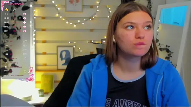 Chat XXX en directo de Josephine_Kiss