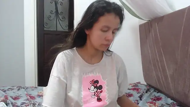 nathaly_jones_ Chat XXX in diretta