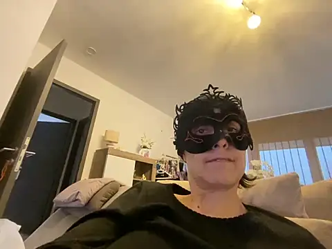 Marilou1983 webcam show