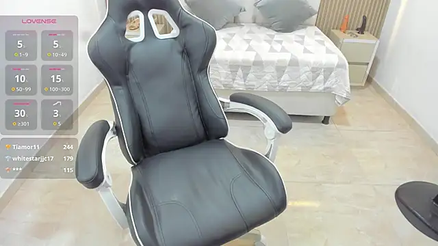 Zulema_hamdi's Webcam Show