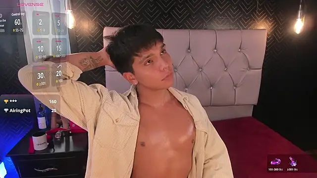 Thiago_Kozak Live XXX-Chat