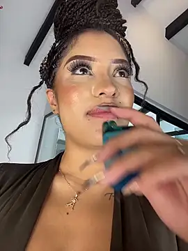 MystiqueXXX Live XXX-chat