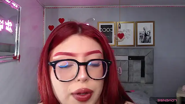 XXX chat uživo modela Red_Bunny_v
